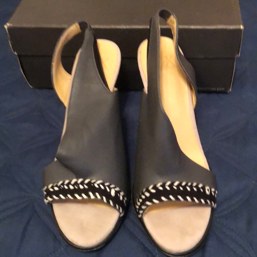 Open ToeOpen Side Pumps Open ToeOpen Side Pumps